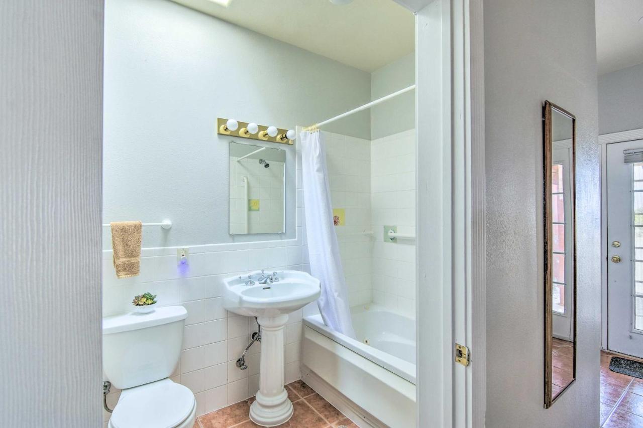 Single-Story Eloy Apartment With Patio Space! Bagian luar foto
